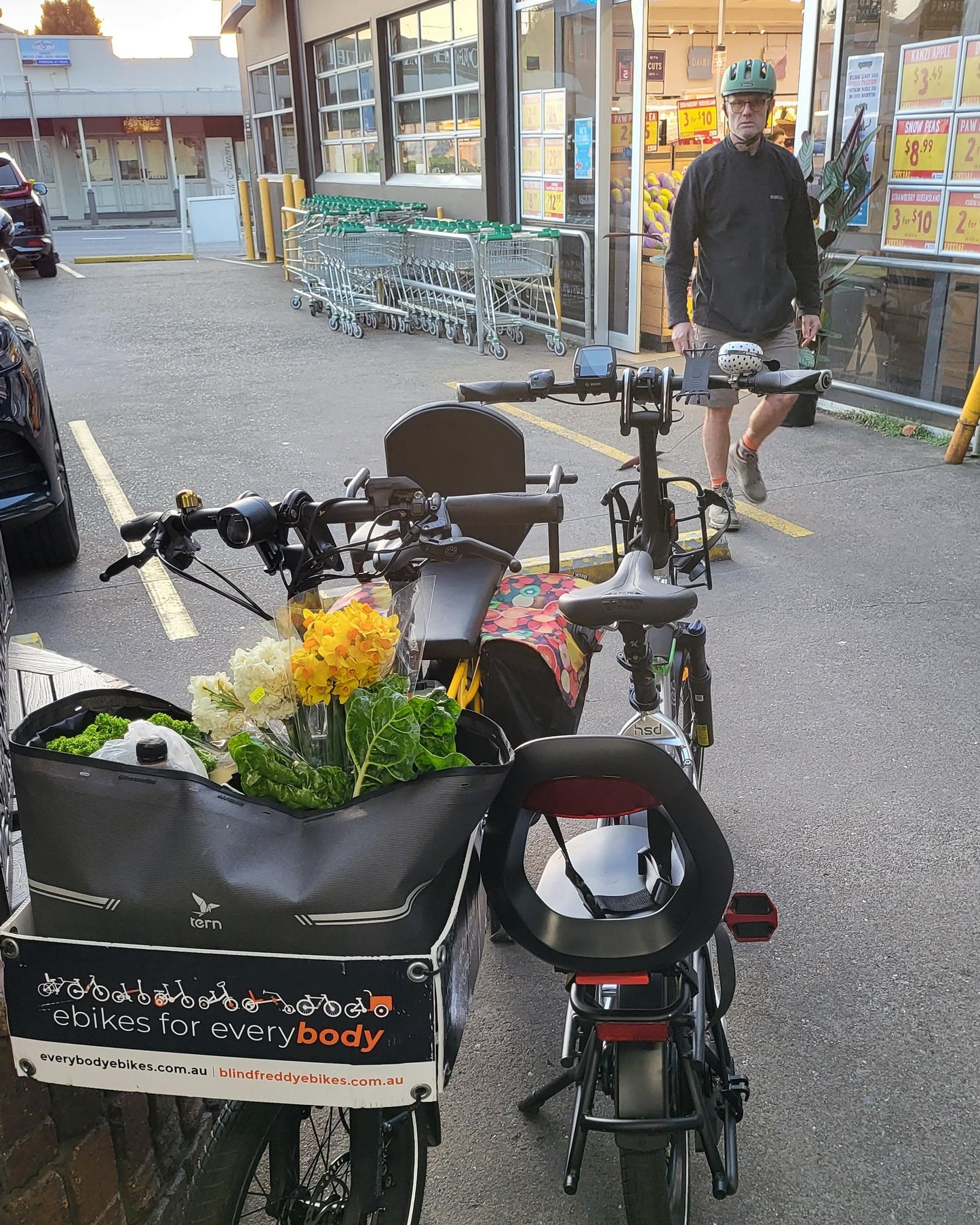 eBike carrying flowers