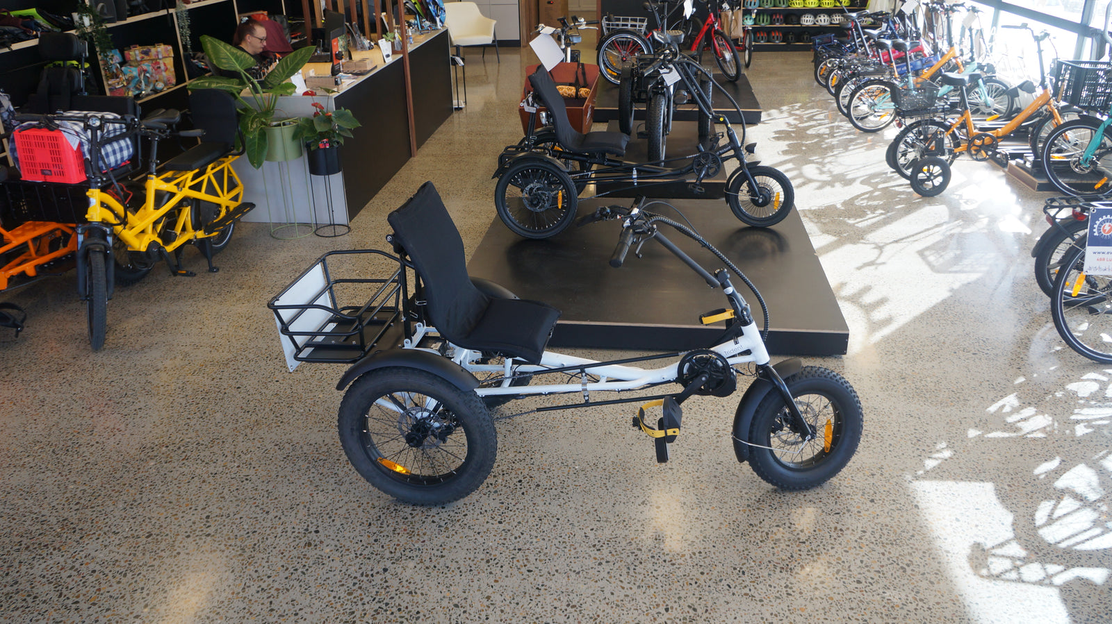 Trident Semi-Recumbent Electric Tricycle — view 10