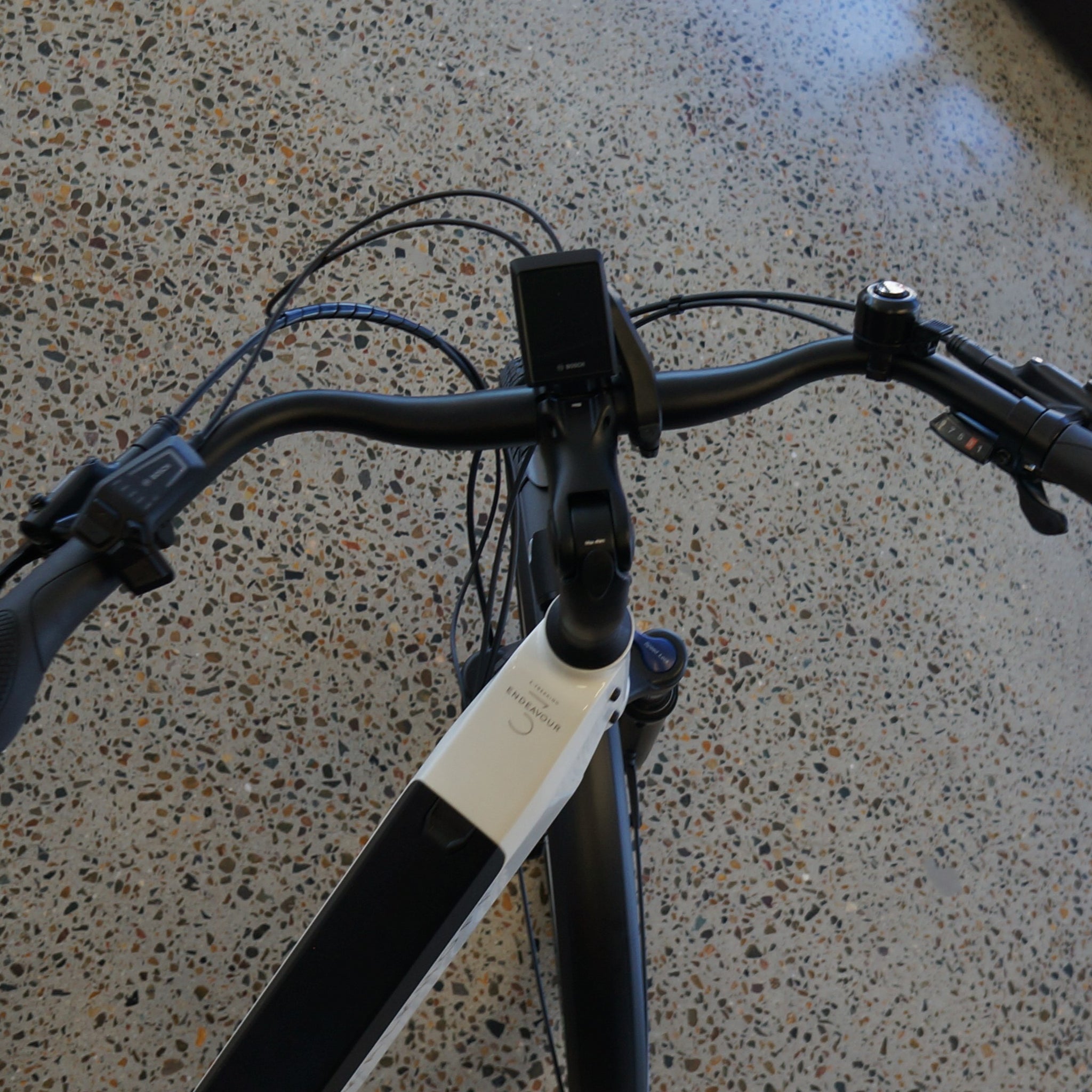 Bosch Kiox 300 centre mounted display tells you all you need to know about how the bike is performing and how you are going. 