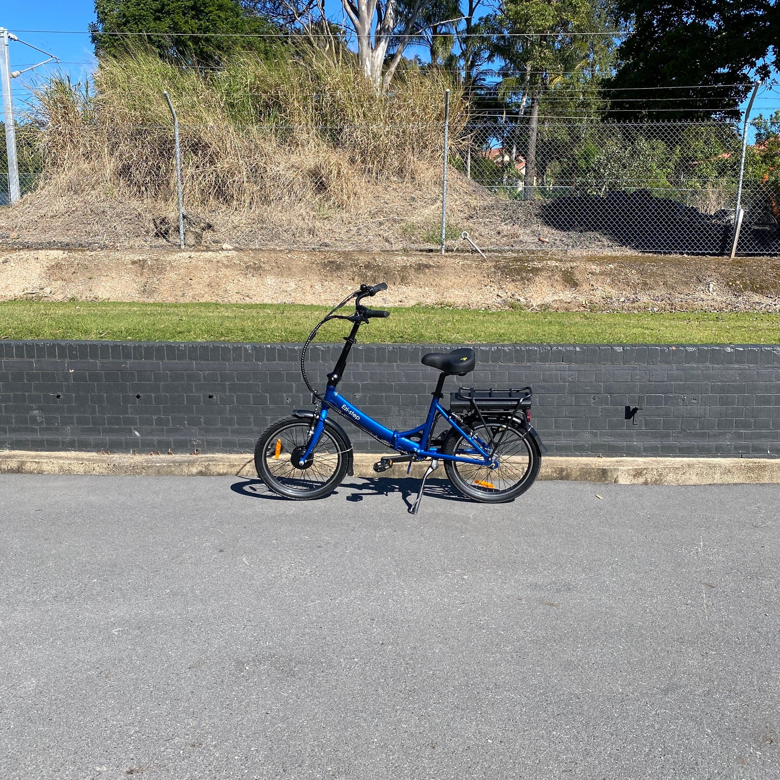 ezi-Step 20" Folding eBike (optional 2+2) — view 3