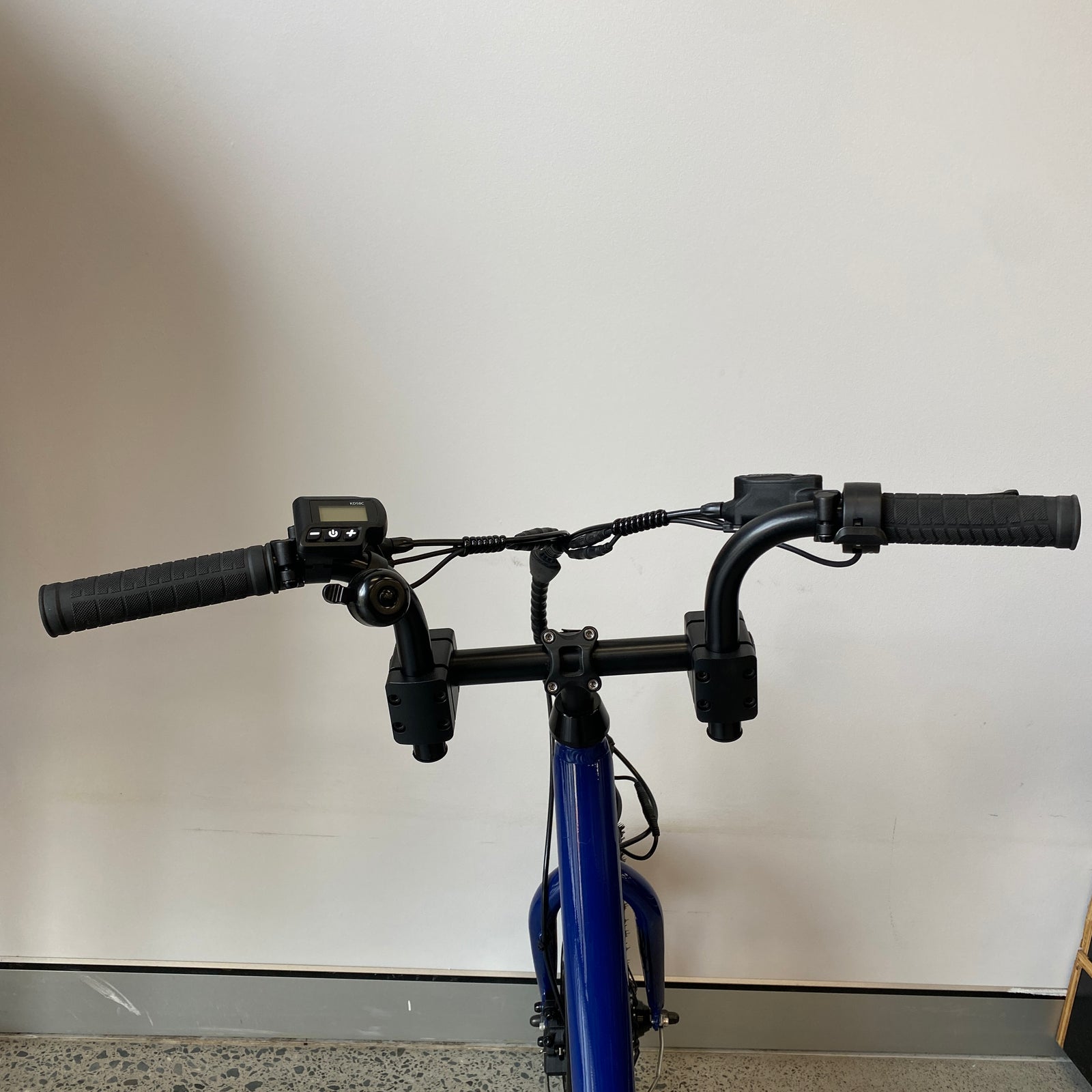 Lightning Electric Bike — view 4